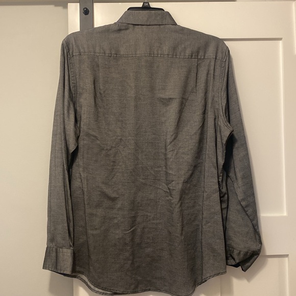 Men’s button up - Picture 4 of 5